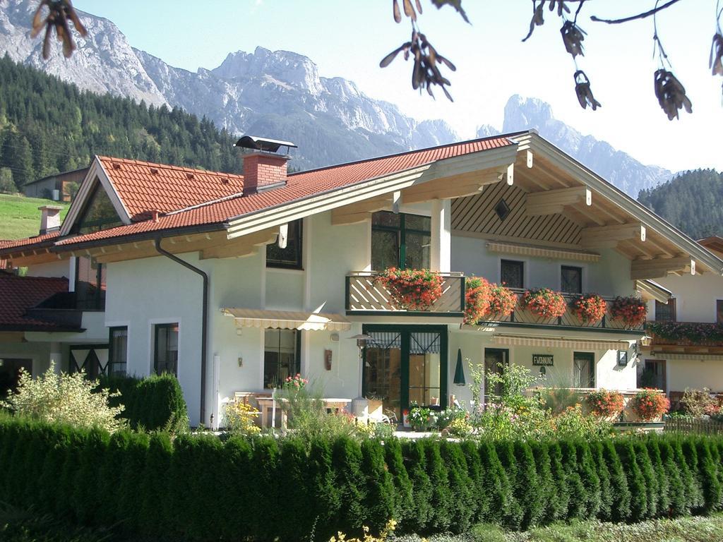 Hausmenneweger Daire Annaberg im Lammertal Oda fotoğraf